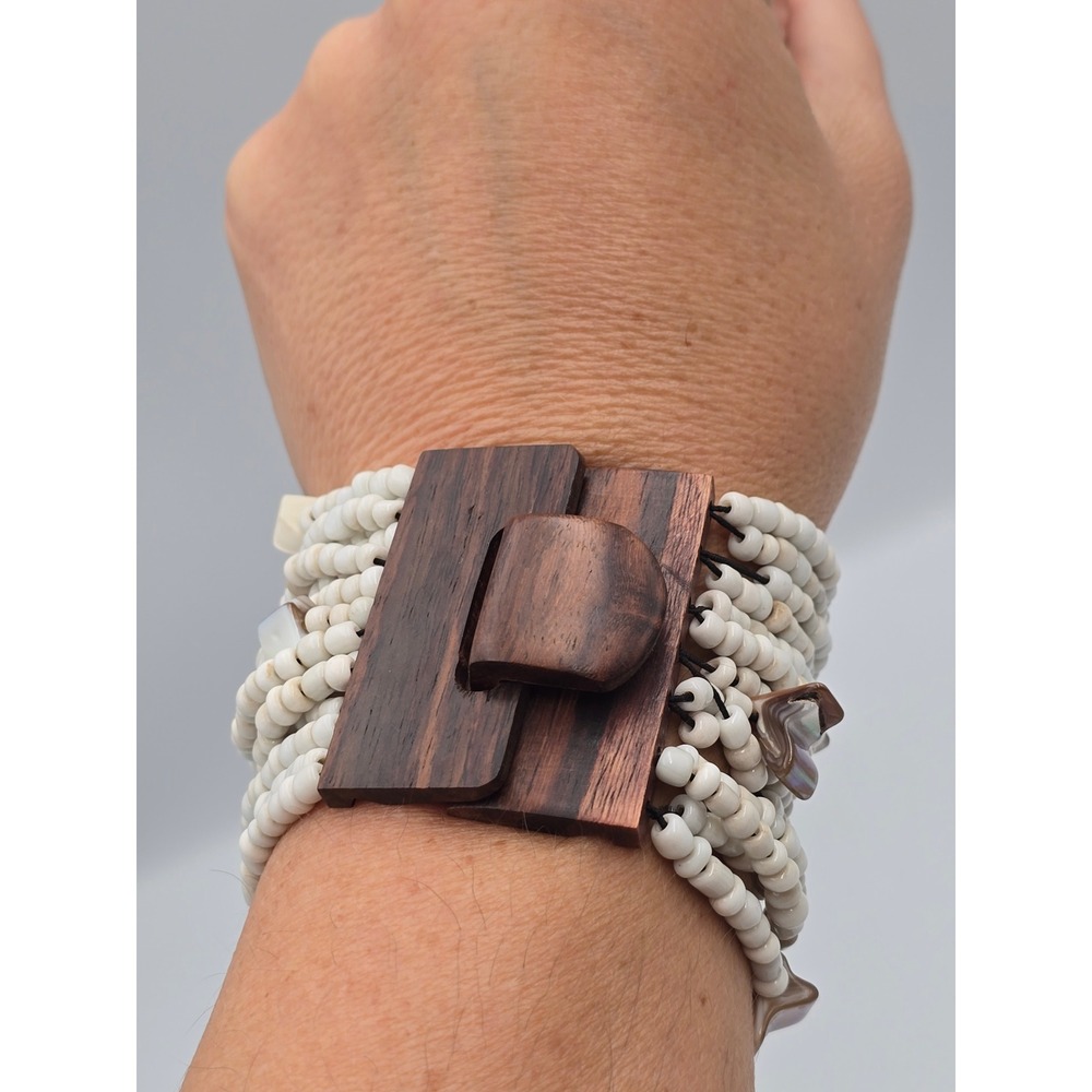 Unbranded Multi-Strand Seed Bead‎ Bracelet Women 8in Cream Excellent Wood Shell